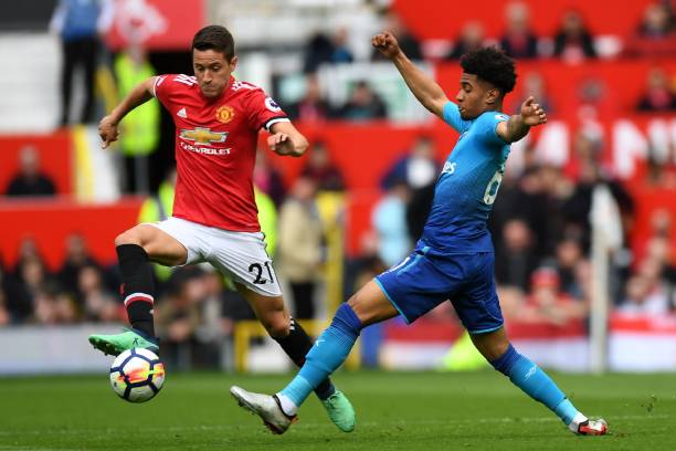 德的合約中 德的合約中